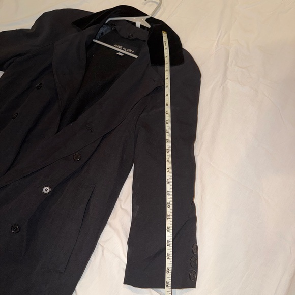 Vintage Black Anne Klein II Long Women's Coat with Velvet Collar - Picture 9 of 10